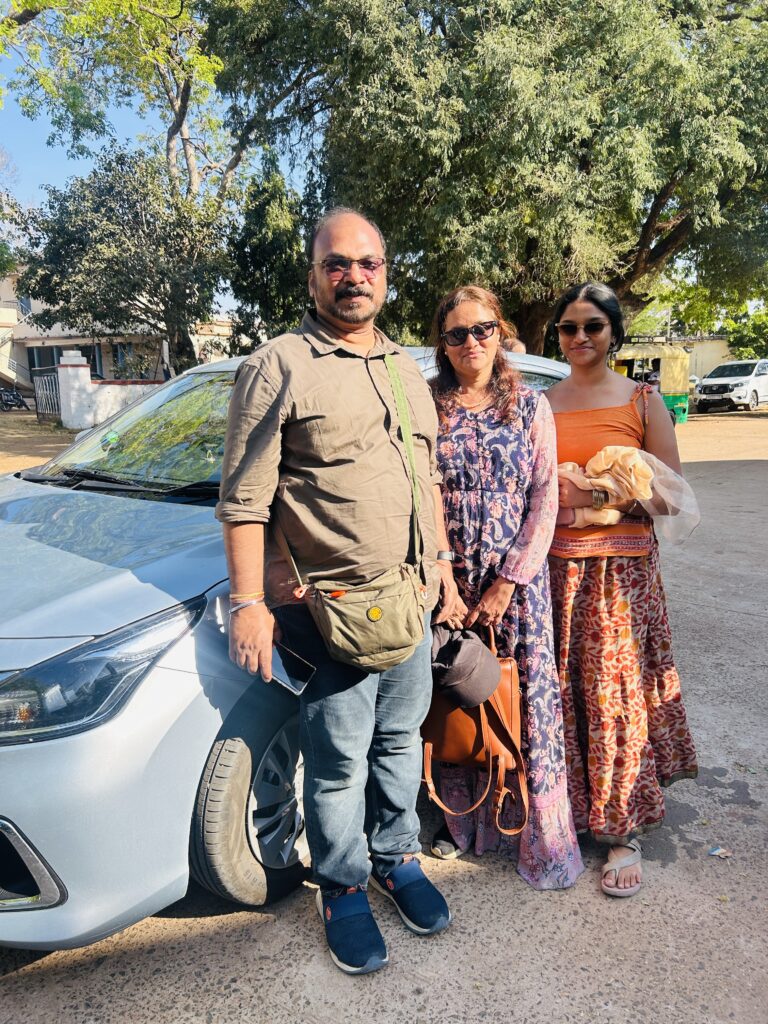 taxi service in hampi