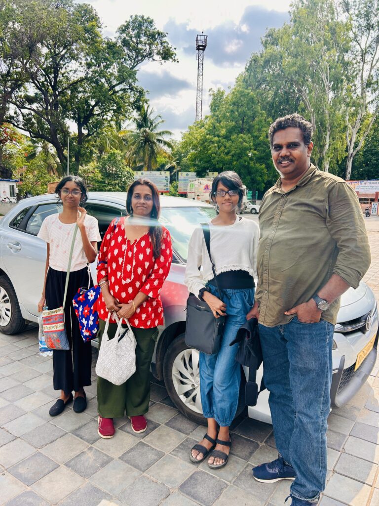 taxi service in hampi